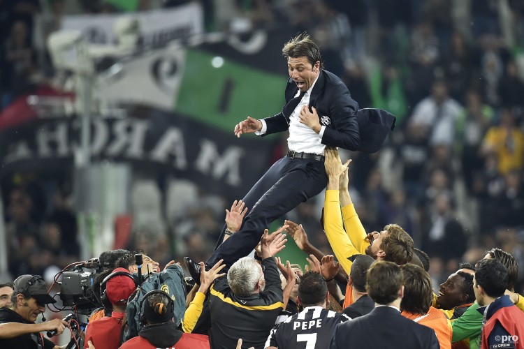 Antonio Conte: Taktik, Aufstellung, Führungsstil, Ehrungen, Mannschaften