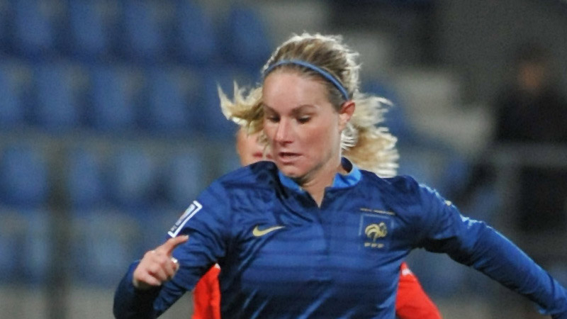Female Soccer Spielergehälter: - 10 bestbezahlte Frauen im Fußball | /><noscript><img class=