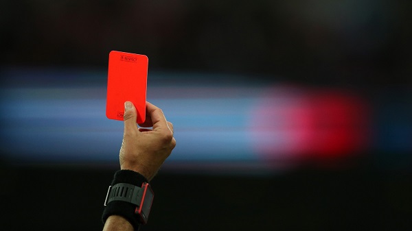 Gelbe Karte und Rote Karte im Fußball: Was bedeuten sie? Die besten Fußballmomente der Welt