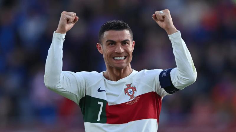 Wird Cristiano Ronaldo in seiner Karriere 1000 Tore erzielen? Portugals Trainer macht mutige Vorhersage Die besten Fußballmomente der Welt